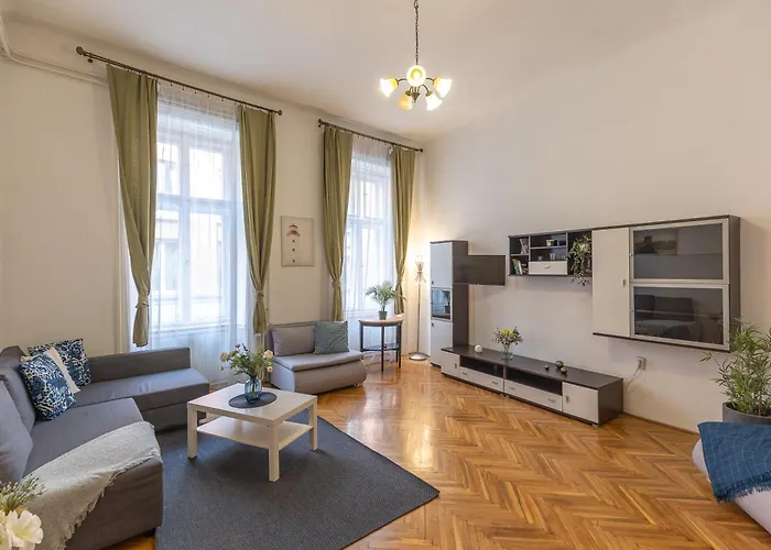 Raday Corner Apartment